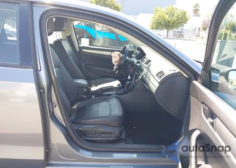 2014 Volkswagen Passat 1.8T Wolfsburg Edition из США, поврежденный, VIN 1VWAT7A38EC095827